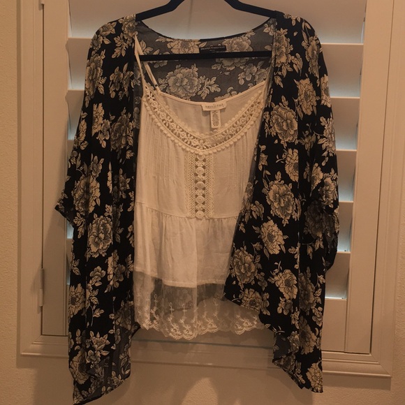 Brandy Melville Jackets & Blazers - BRANDY MELVILLE kimoto